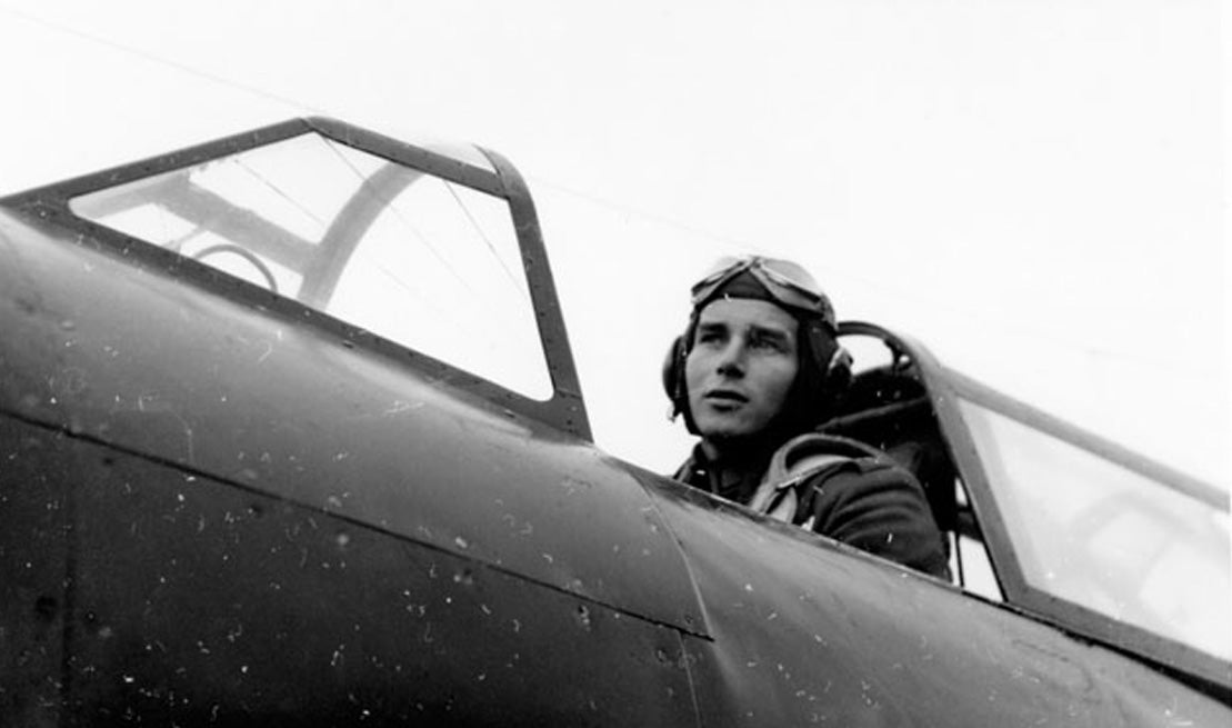 Pilot watches - Simple instrument-like dials and a classic design